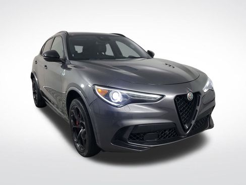 Used 2022 Alfa Romeo Stelvio Quadrifoglio w/ Active Assist Plus Package AWD/4WD image 2