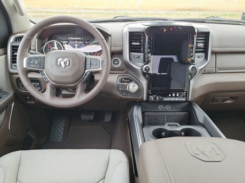 New 2026 RAM 1500 Laramie AWD/4WD image 11