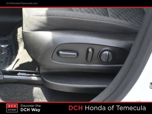 Used 2021 Chevrolet Equinox LT AWD/4WD image 17