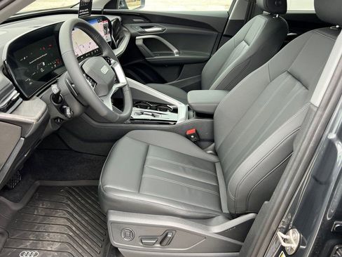 New 2025 Audi Q5 Premium Plus image 17