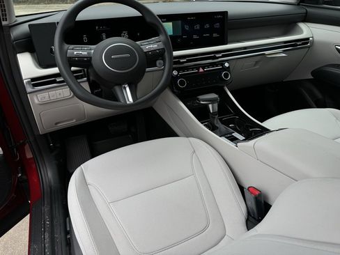 New 2025 Hyundai Tucson SEL image 2