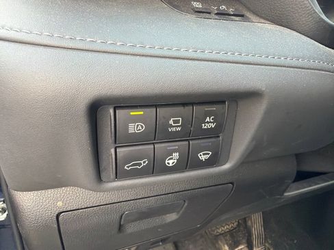 Used 2022 Toyota Highlander Platinum AWD/4WD image 16