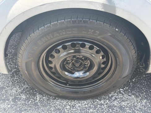 Used 2013 Ford Transit Connect XLT image 13