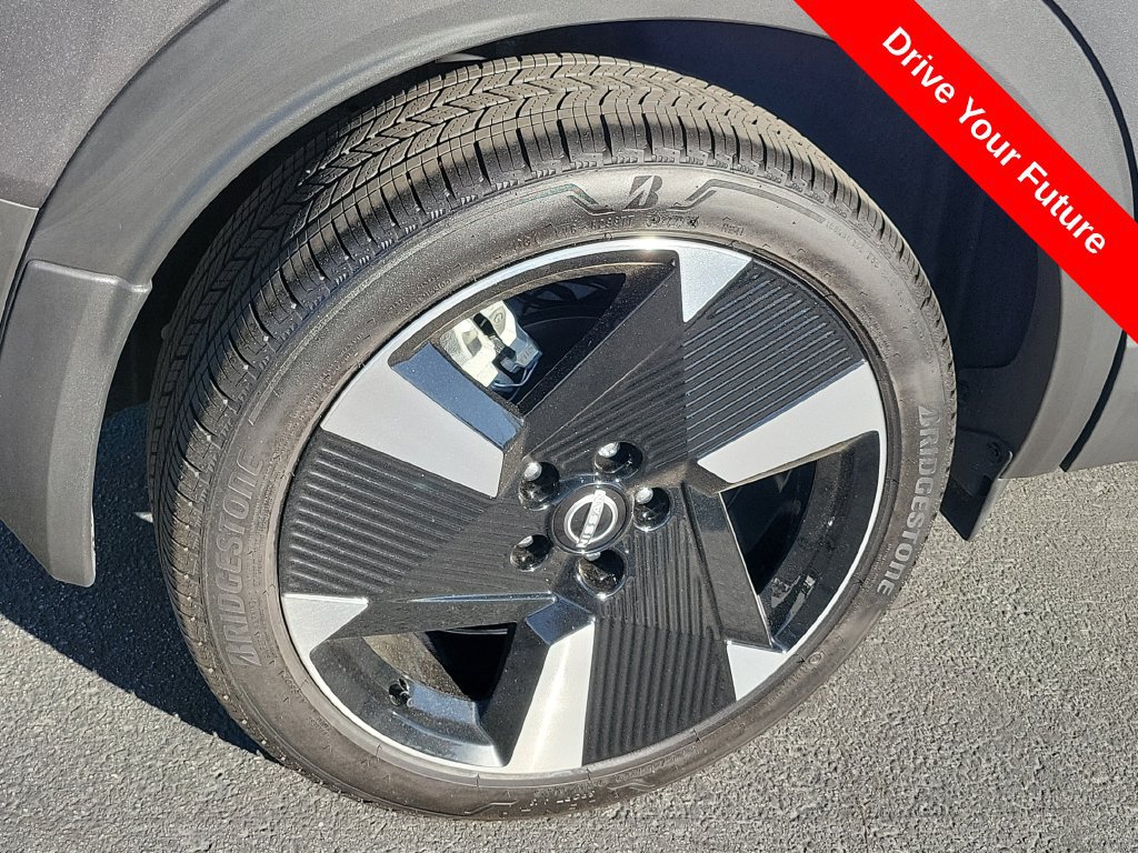 Used 2026 Nissan Kicks SR w/ SR Premium Package FWD image 31