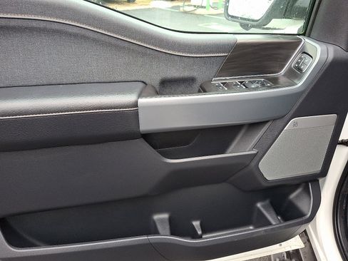 Used 2024 Ford F150 Lightning Lariat w/ Max Trailer Tow Package image 13