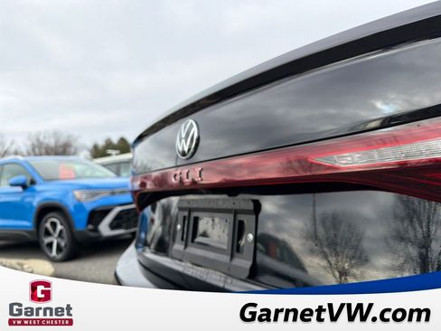 Used 2025 Volkswagen Jetta GLI Autobahn image 31
