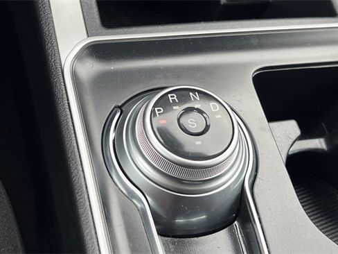 Used 2024 Ford Edge SE w/ Black Appearance Package image 27