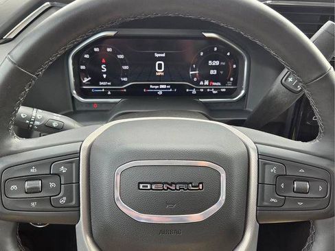 Certified 2025 GMC Sierra 2500 Denali AWD/4WD image 32