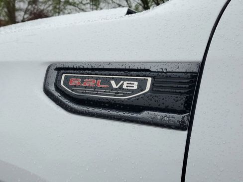 Used 2022 GMC Sierra 1500 AT4 w/ AT4 Premium Package image 6