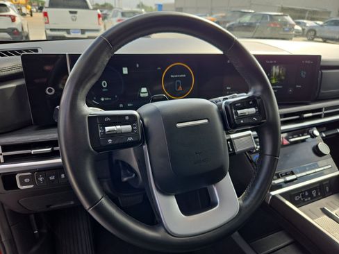 Used 2025 Hyundai Santa Fe Limited image 18
