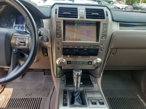 Used 2018 Lexus GX 460 w/ Navigation Package AWD/4WD image 30