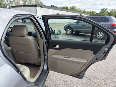 Used 2006 Ford Fusion SEL FWD image 29