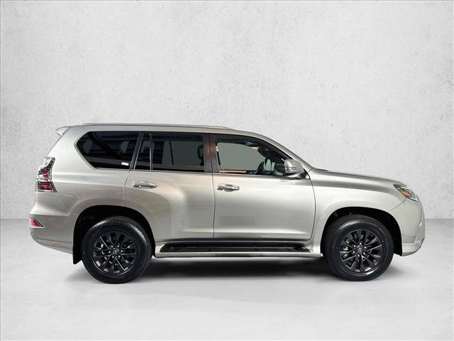 Used 2023 Lexus GX 460 Premium w/ Premium Package AWD/4WD image 4