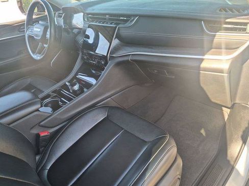 Certified 2022 Jeep Grand Cherokee Limited AWD/4WD image 23