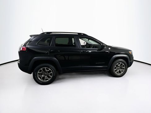 Used 2022 Jeep Cherokee Trailhawk image 4
