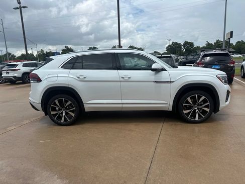 New 2026 Volkswagen Atlas Cross Sport SEL Premium R-Line AWD/4WD image 4