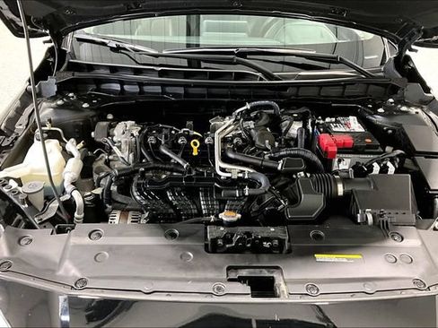 Used 2024 Nissan Altima 2.5 SR AWD/4WD image 35