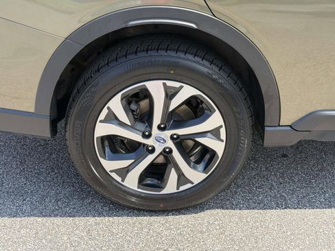 Certified 2022 Subaru Outback Limited AWD/4WD image 17