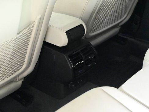 Used 2025 Audi Q3 2.0T Premium w/ Convenience Package image 18