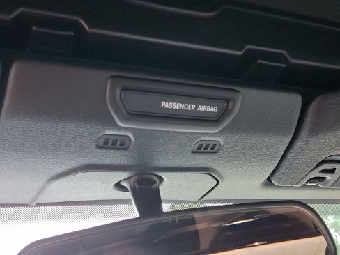 Used 2018 Jeep Wrangler Unlimited Sport S AWD/4WD image 32