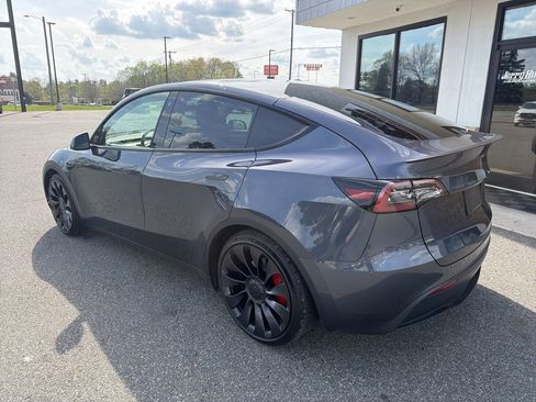 Used 2022 Tesla Model Y Performance image 5