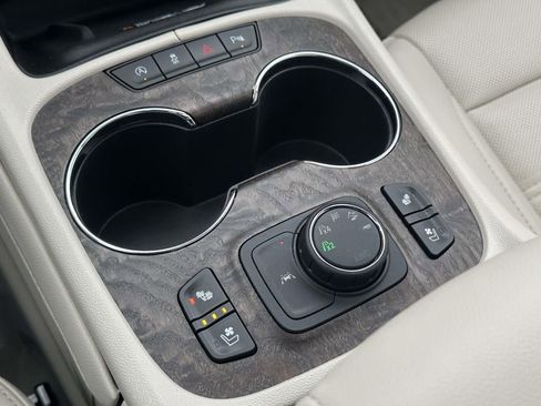 Certified 2023 GMC Acadia Denali w/ Denali Technology Package image 34