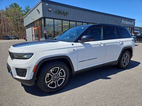 Used 2022 Jeep Grand Cherokee Trailhawk AWD/4WD image 10