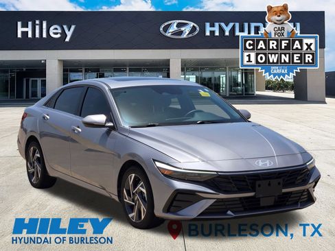 Used 2025 Hyundai Elantra Limited FWD image 1
