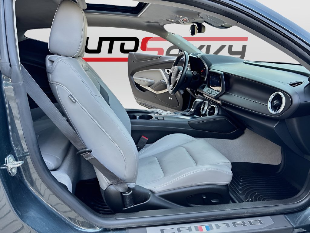 Used 2023 Chevrolet Camaro SS RWD image 28