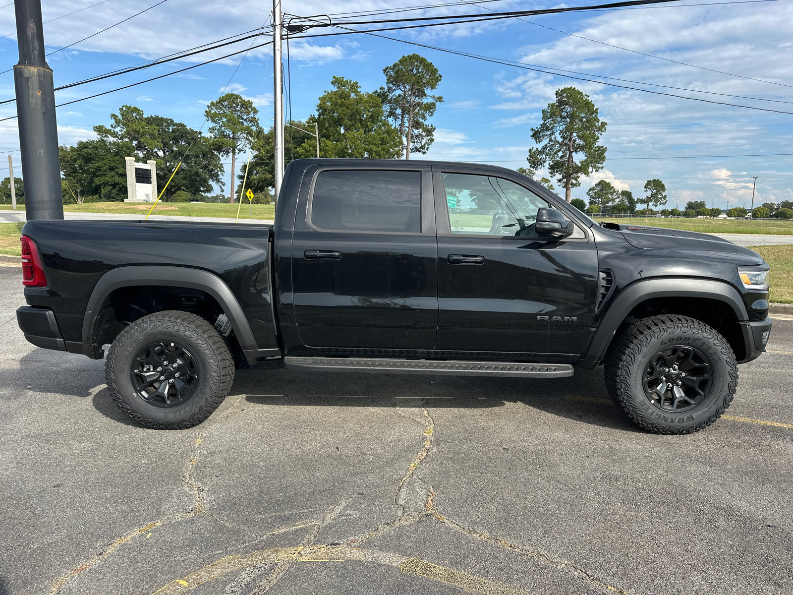 New 2026 RAM 1500 RHO AWD/4WD image 5
