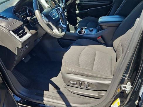 Used 2023 GMC Terrain SLE w/ Driver Convenience Package FWD image 16