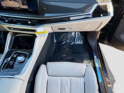 New 2026 BMW X6 M60i image 18