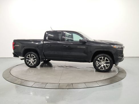 Used 2023 Chevrolet Colorado Z71 w/ Z71 Convenience Package 2 AWD/4WD image 8