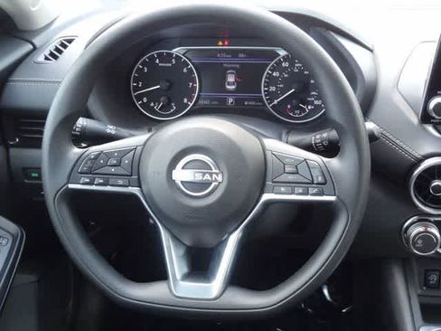 Used 2025 Nissan Sentra SV FWD image 12
