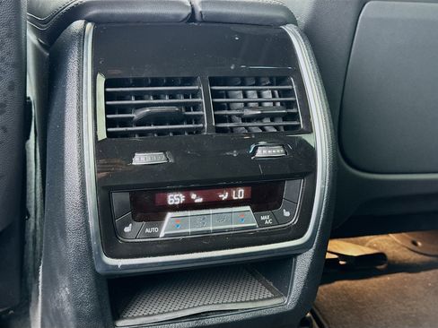 Used 2023 BMW X5 xDrive40i image 17