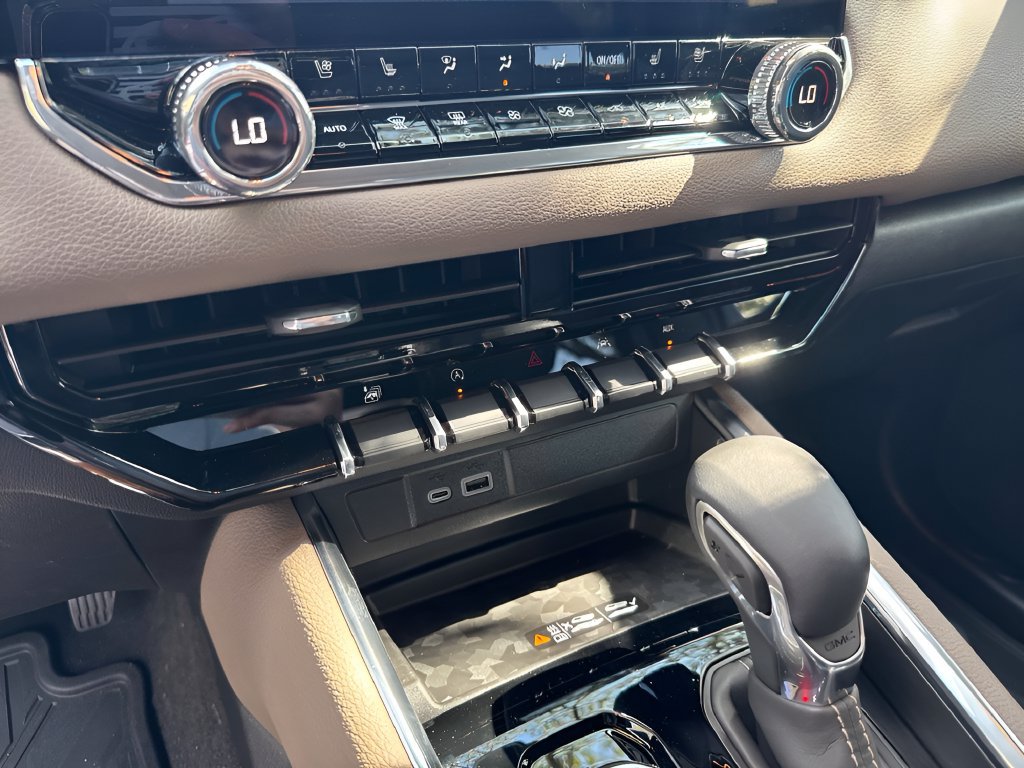 New 2026 GMC Canyon Denali AWD/4WD image 18