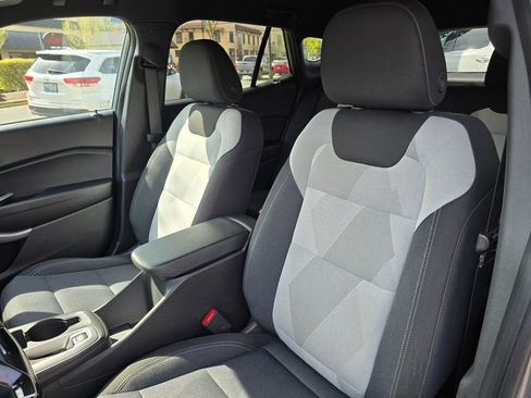 Used 2025 Chevrolet Trax RS w/ Driver Confidence Package image 21