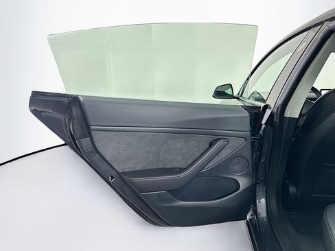 Used 2023 Tesla Model 3 Standard Range image 27