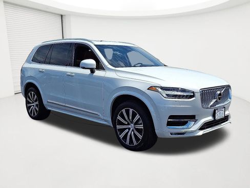 Used 2024 Volvo XC90 B6 Plus w/ Protection Package image 3