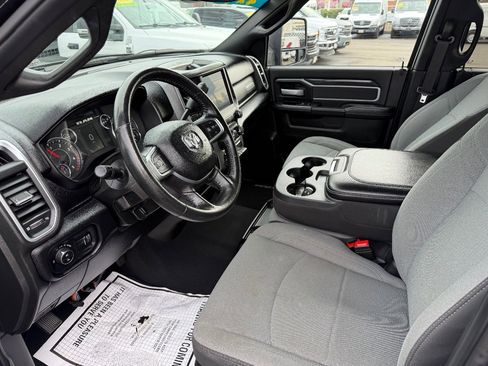 Used 2024 RAM 3500 Big Horn image 17