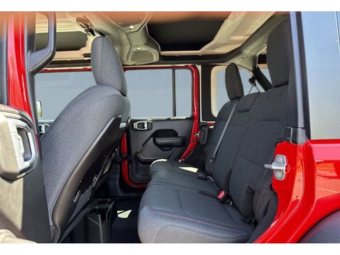 Used 2024 Jeep Wrangler Unlimited Rubicon AWD/4WD image 14
