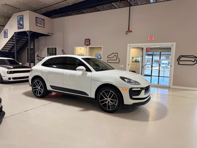 Used 2022 Porsche Macan AWD/4WD image 60