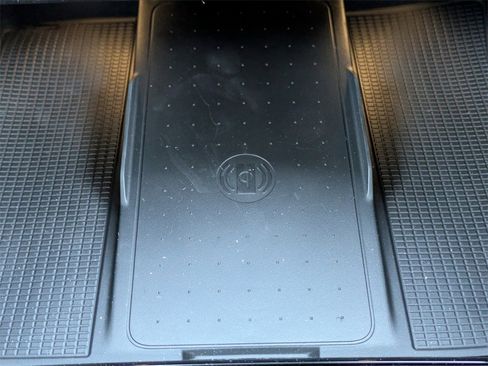 New 2026 Volvo XC40 B5 Ultra w/ Protection Package Premier image 32