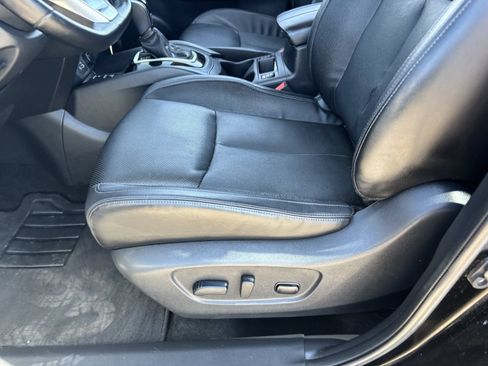 Certified 2021 Nissan Rogue Sport SL w/ Premium Package FWD image 21