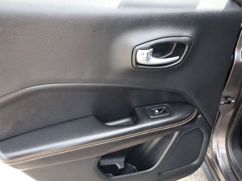 Used 2020 Jeep Compass Sport AWD/4WD image 17
