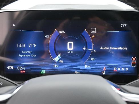 New 2025 Chevrolet Equinox EV LT w/ Convenience Package II AWD/4WD image 8