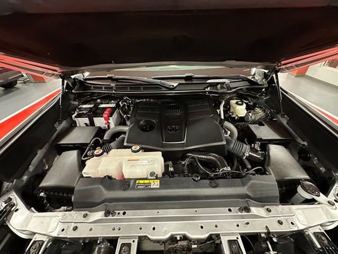 Used 2022 Toyota Tundra Limited w/ Power Package AWD/4WD image 27