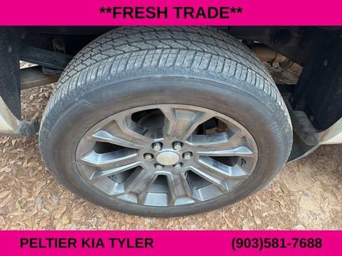 Used 2018 Chevrolet Silverado 1500 High Country image 12