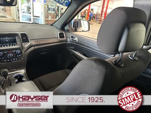 Used 2021 Jeep Grand Cherokee Freedom Edition AWD/4WD image 13