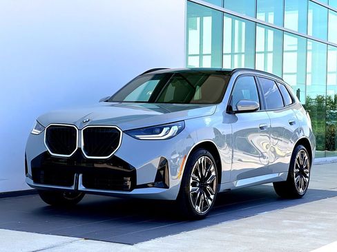 New 2025 BMW X3 xDrive30i w/ Premium Package image 9